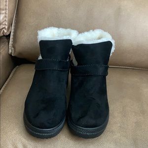 Selling these super soft booties with fur!